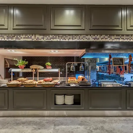 מלון Crown Sunshine