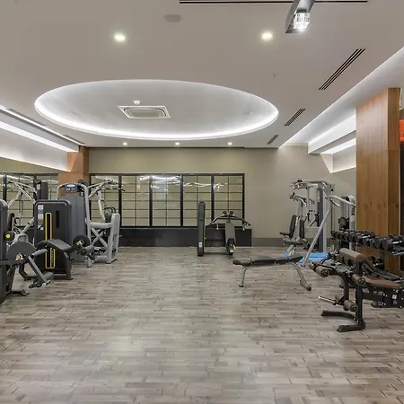 Crown Sunshine מלון