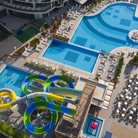 מלון Crown Sunshine