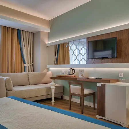 Crown Sunshine מלון 5*