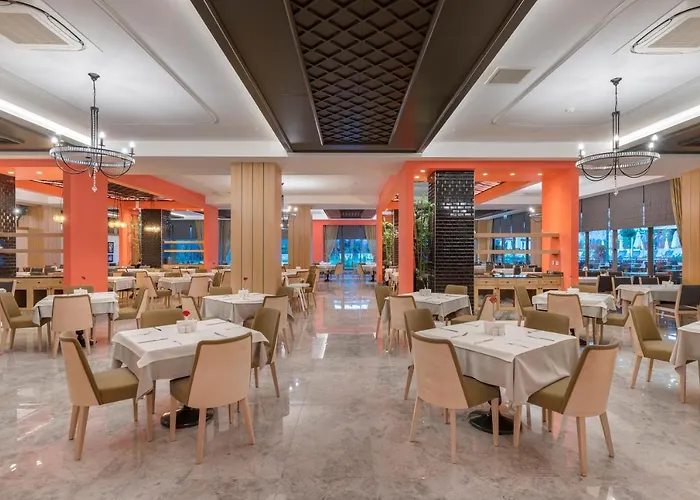 Hotel Crown Sunshine Sidé