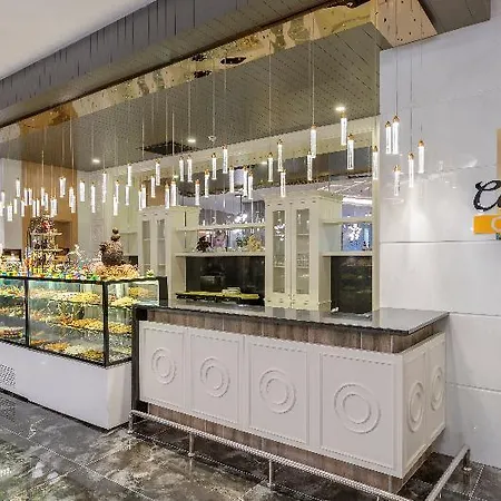 Hotel Crown Sunshine