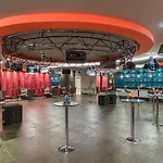 Crown Sunshine Готель
