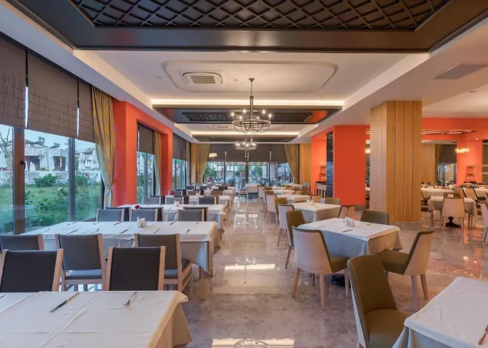 Szálloda Crown Sunshine 5*