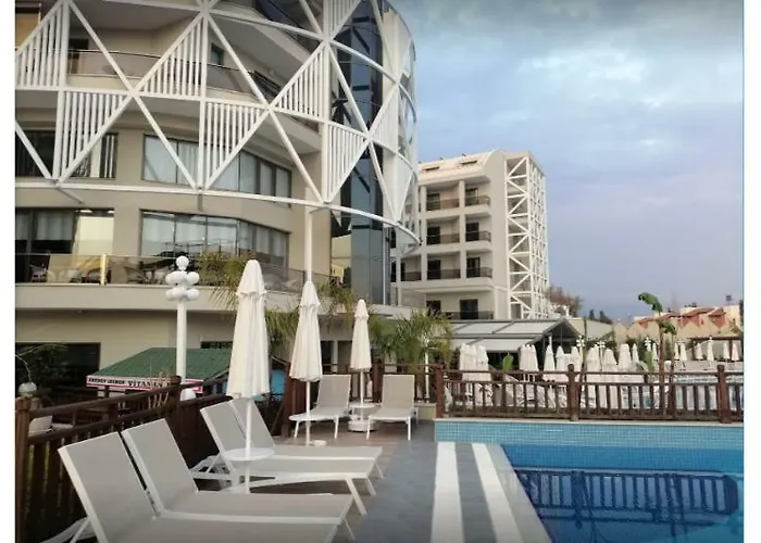 Crown Sunshine Szálloda 5*