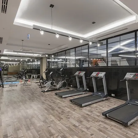 Crown Sunshine Ultra Hotel Sidé