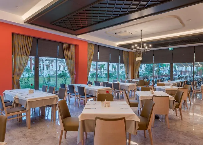 Hotel Crown Sunshine Side